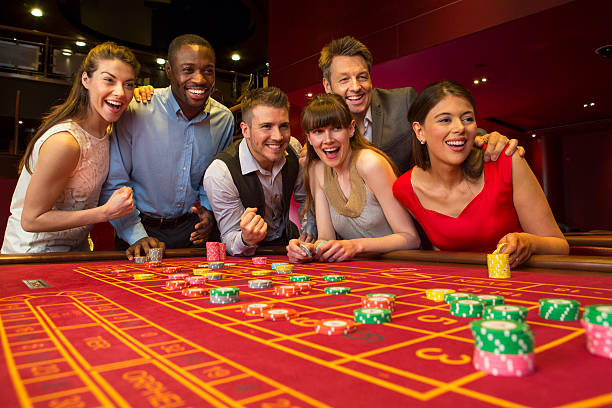 Studio casino langsung megaxwin dengan meja blackjack dan roulette